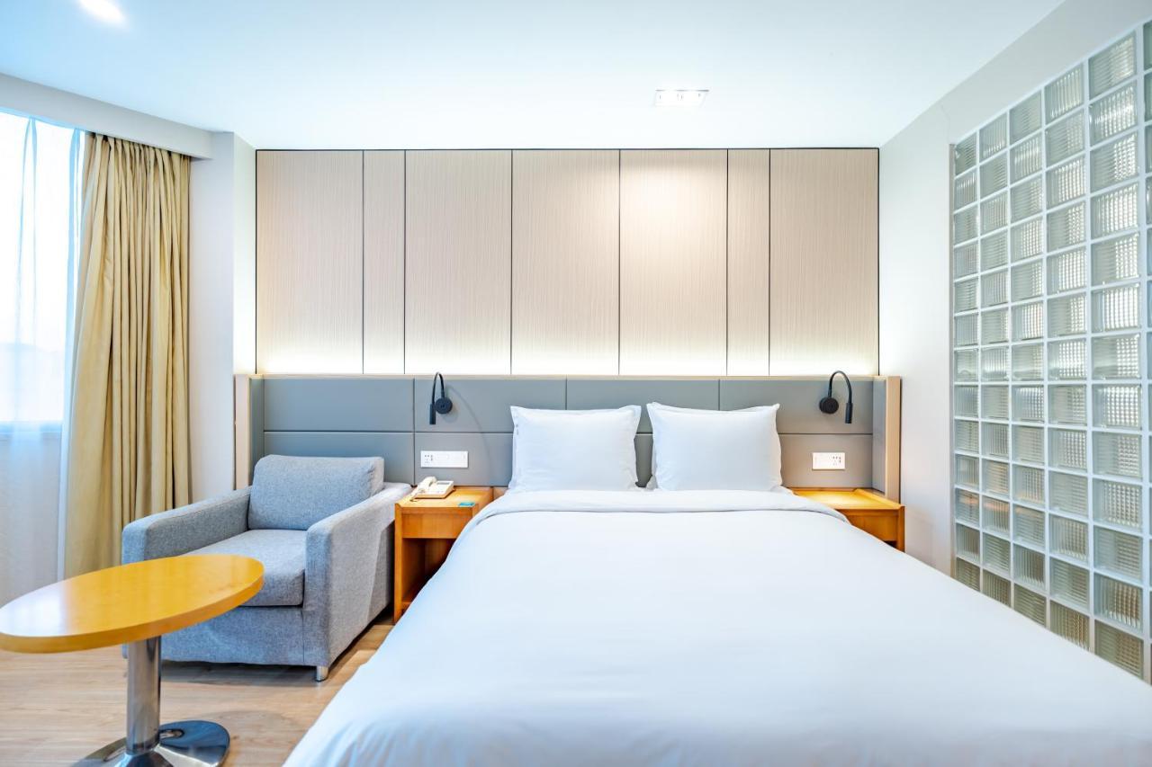 Holiday Inn Express Shanghai Jinqiao Central By Ihg Zewnętrze zdjęcie