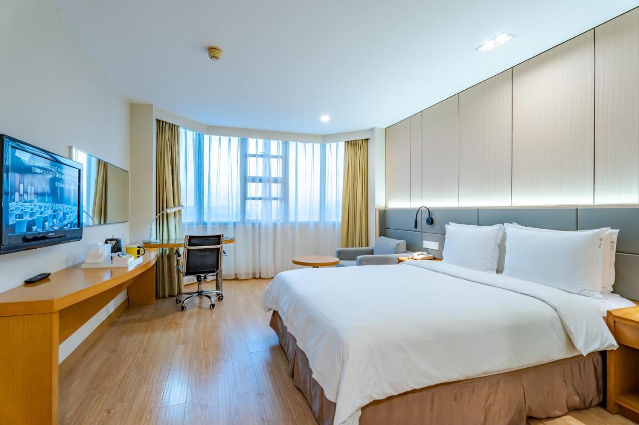 Holiday Inn Express Shanghai Jinqiao Central By Ihg Zewnętrze zdjęcie