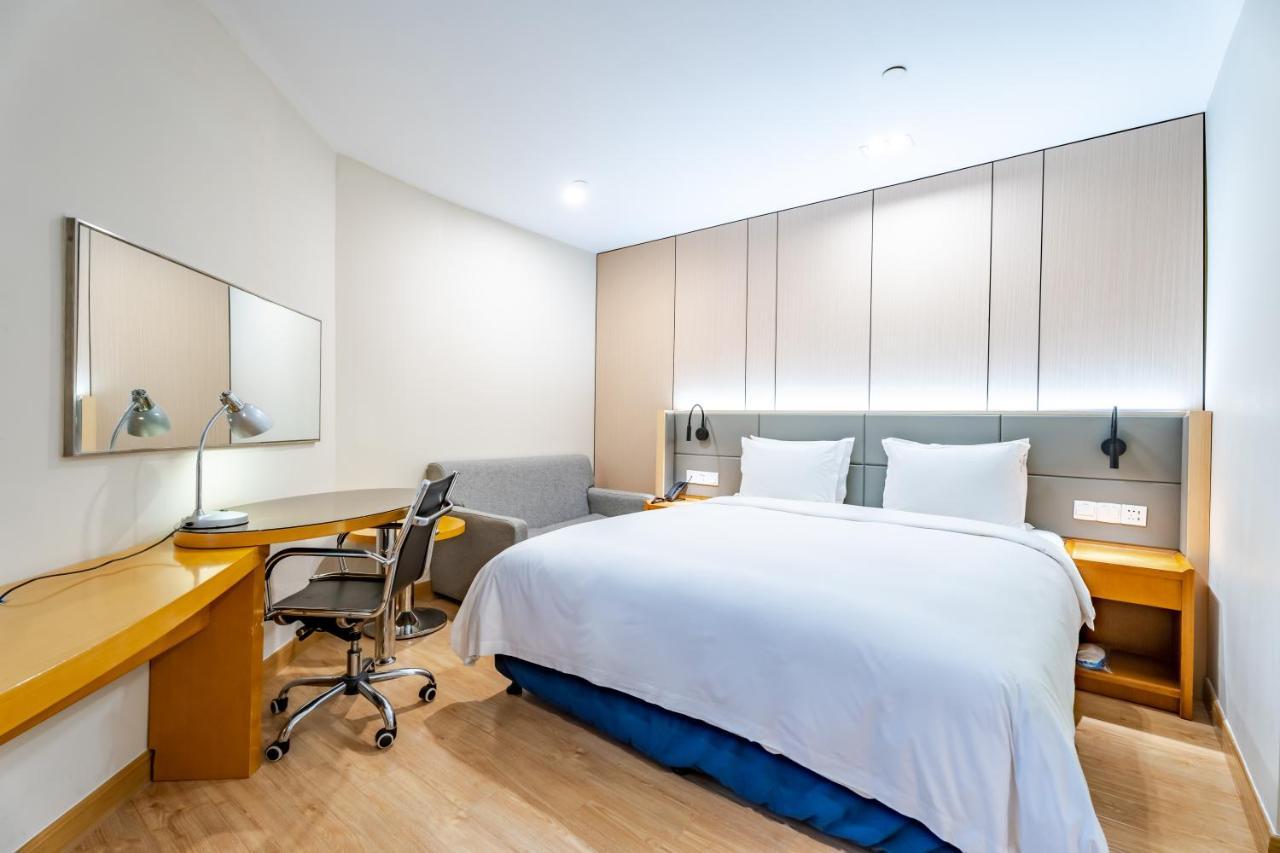 Holiday Inn Express Shanghai Jinqiao Central By Ihg Zewnętrze zdjęcie